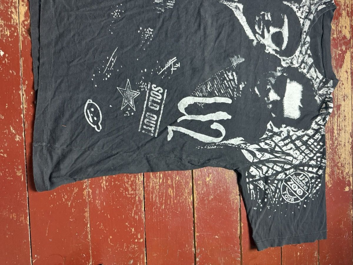 Vintage Vintage U2 all over print Zooropa 93 Tourshirt Size US M / EU 48-50 / 2 - 5 Thumbnail