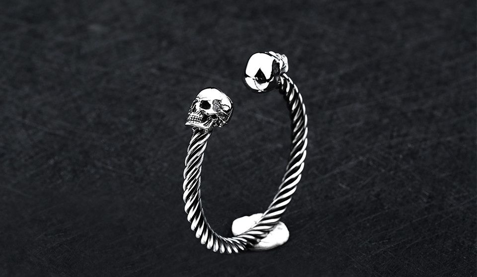 Jewelry Twin Skull Bracelet Size ONE SIZE - 3 Thumbnail