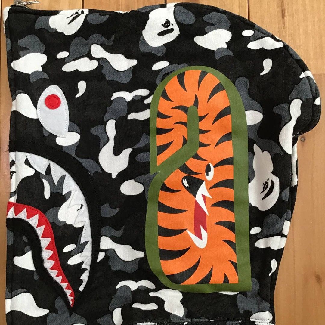 Bape 🔥DSMG Store Camo🔥 BAPE Separate shark full zip hoodie APE Size US L / EU 52-54 / 3 - 6 Thumbnail