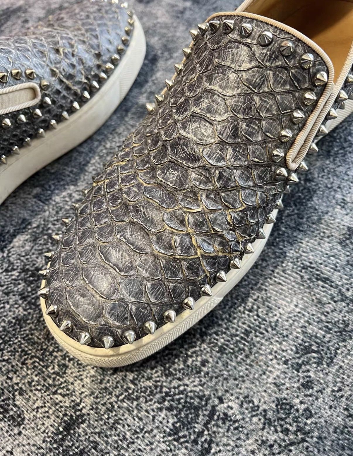 Christian Louboutin Christian Louboutin Batik Snakeskin Studded Shoes J42 Size US 9.5 / EU 42-43 - 6 Thumbnail