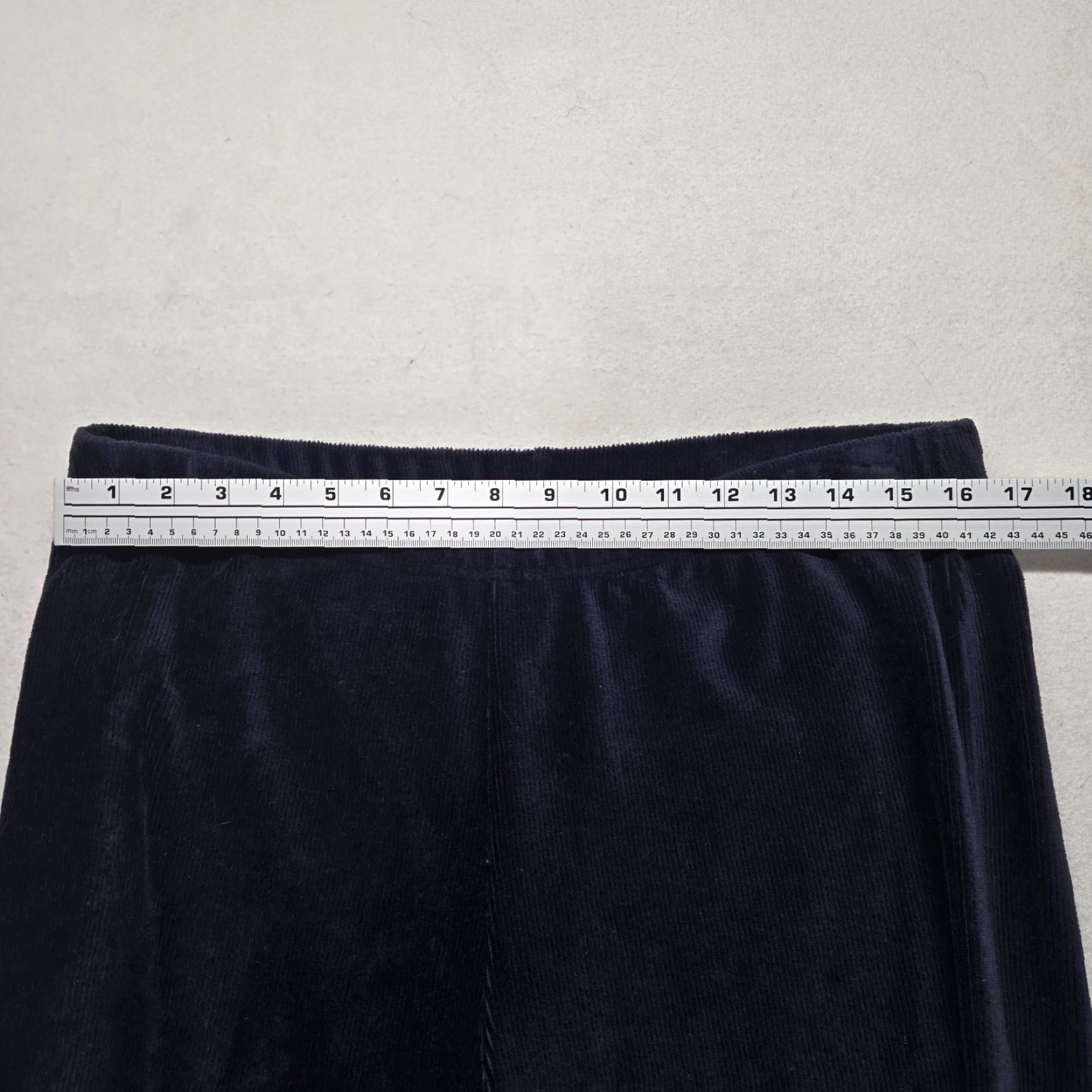 Vintage Sag Harbor Pants Vintage Black Velour Pleated Adult Women PL Petite Large Sag Harbor Slacks Velour Pants Women's Petite Black Velour Pants Size 36" / US 14 / IT 50 - 5 Thumbnail