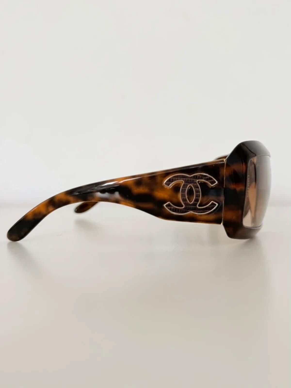 Chanel Chanel 6022-Q Oversized Tortoiseshell Sunglasses Size ONE SIZE - 6 Thumbnail
