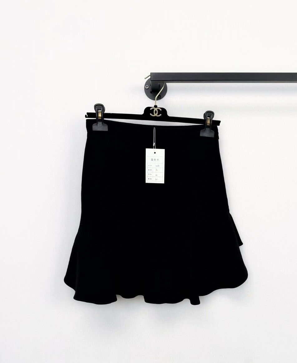 Miu Miu Miumiu skirt Size 40" / US 18 - 1 Thumbnail