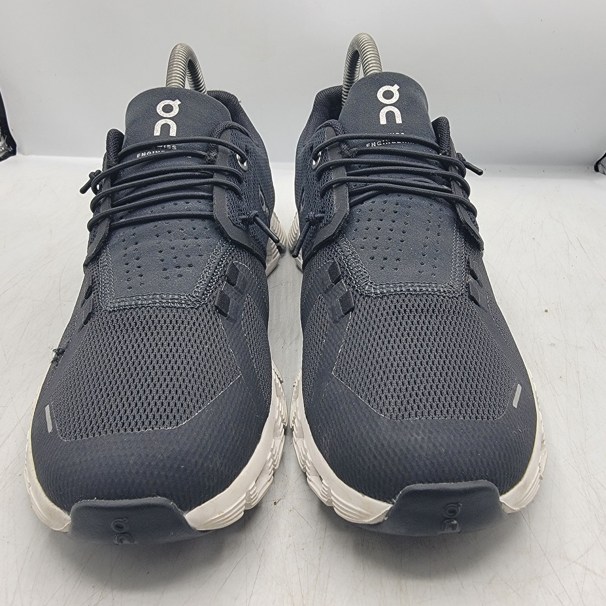On On Cloud 5 Womens 8.5 Black White Athletic Sneaker Shoes Out Size US 8.5 / IT 38.5 - 13 Thumbnail