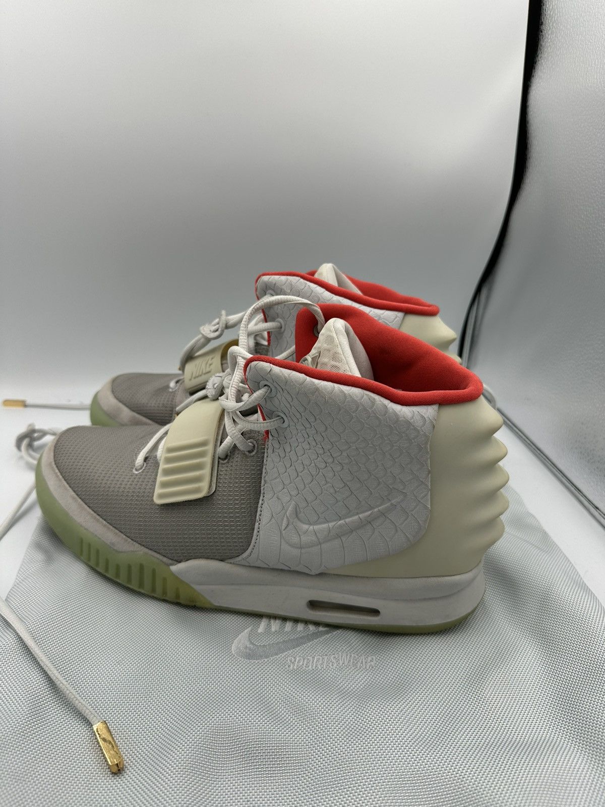 Kanye West × Nike Nike Air Yeezy 2 Platinum Size US 13 / EU 46 - 3 Thumbnail