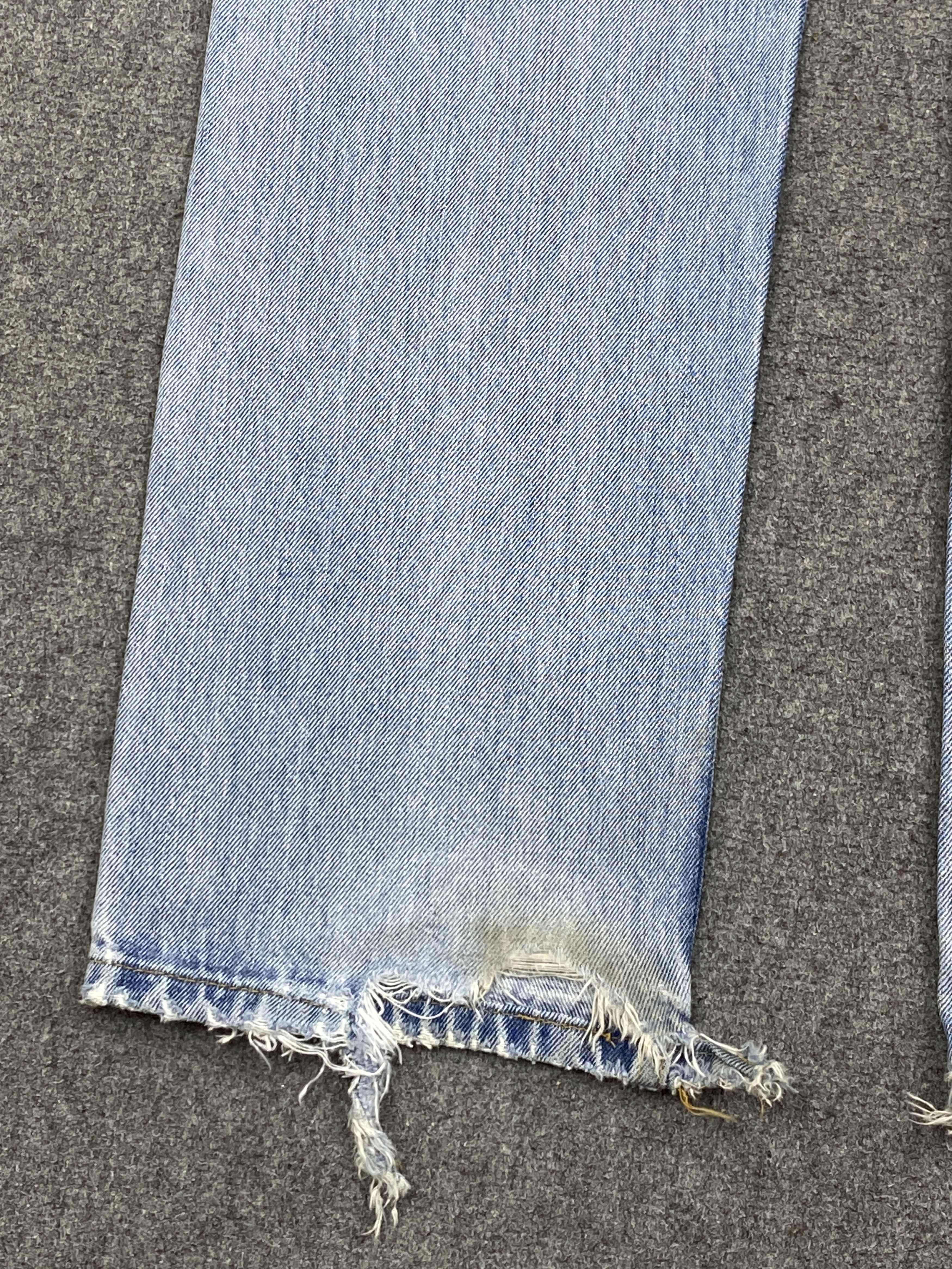 Levi's Vintage Levi's 501 Light Blue Jeans DP2769 Size US 32 / EU 48 - 13 Thumbnail