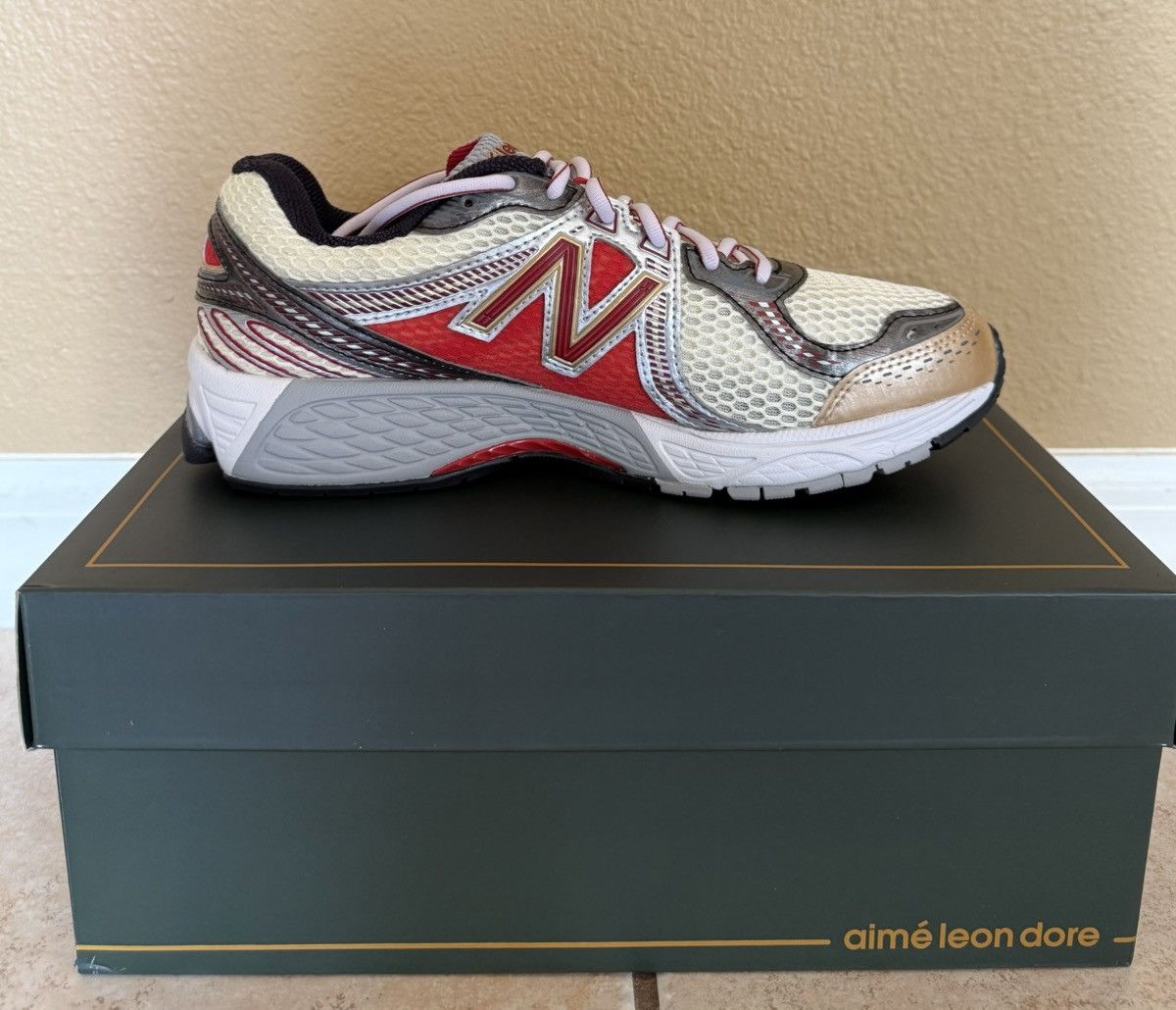 Aime Leon Dore × New Balance New Balance 860v2 Aime Leon Dore Red ALD 8.5 Box and Laces Size US 8.5 / EU 41-42 - 3 Thumbnail
