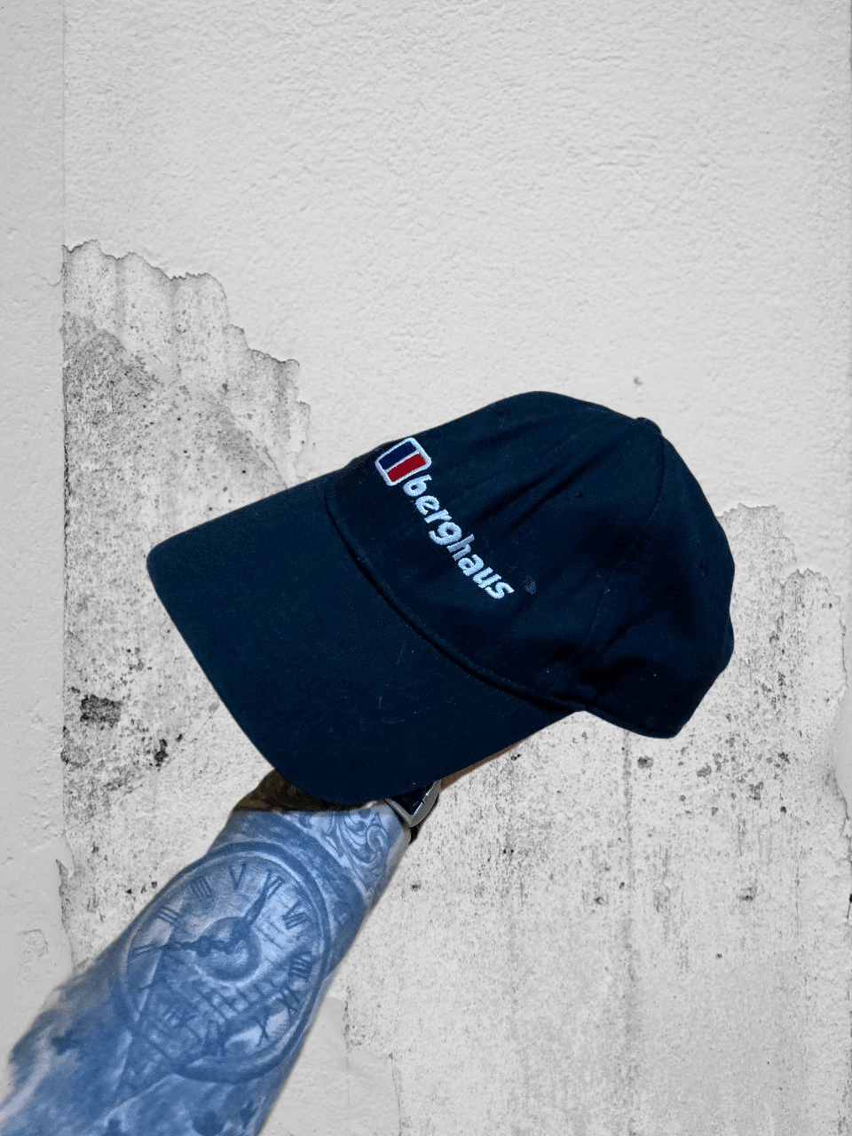 Berghaus Vintage Berghaus streetwear cap big cenret logo Size ONE SIZE - 1 Thumbnail