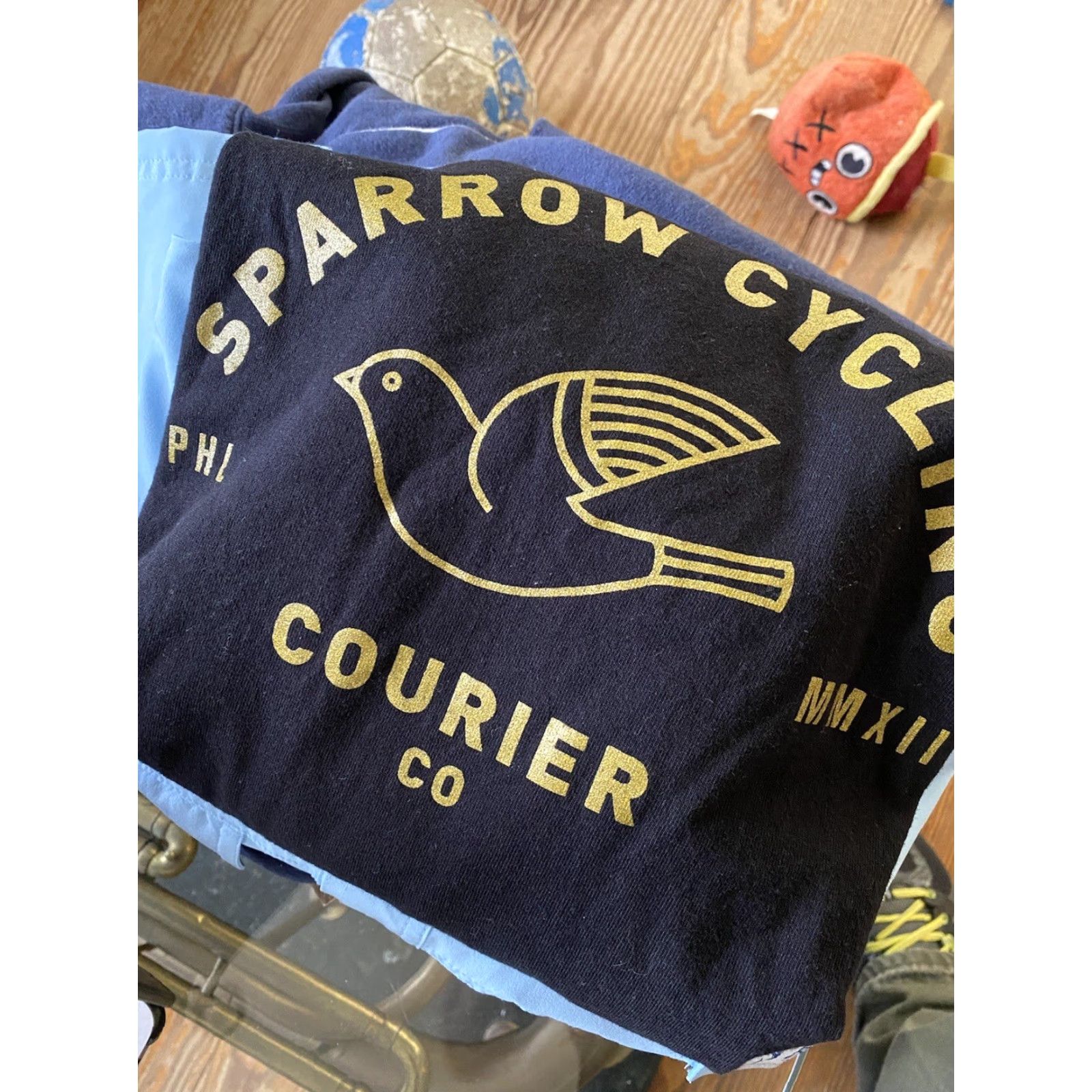 Vintage Mens Medium Sparrow Cycling Courier Delivery PHI Philadelphia Black Long Sleeve Shirt Mens Medium Black Slim Cotton Round Neck Size US M / EU 48-50 / 2 - 5 Thumbnail