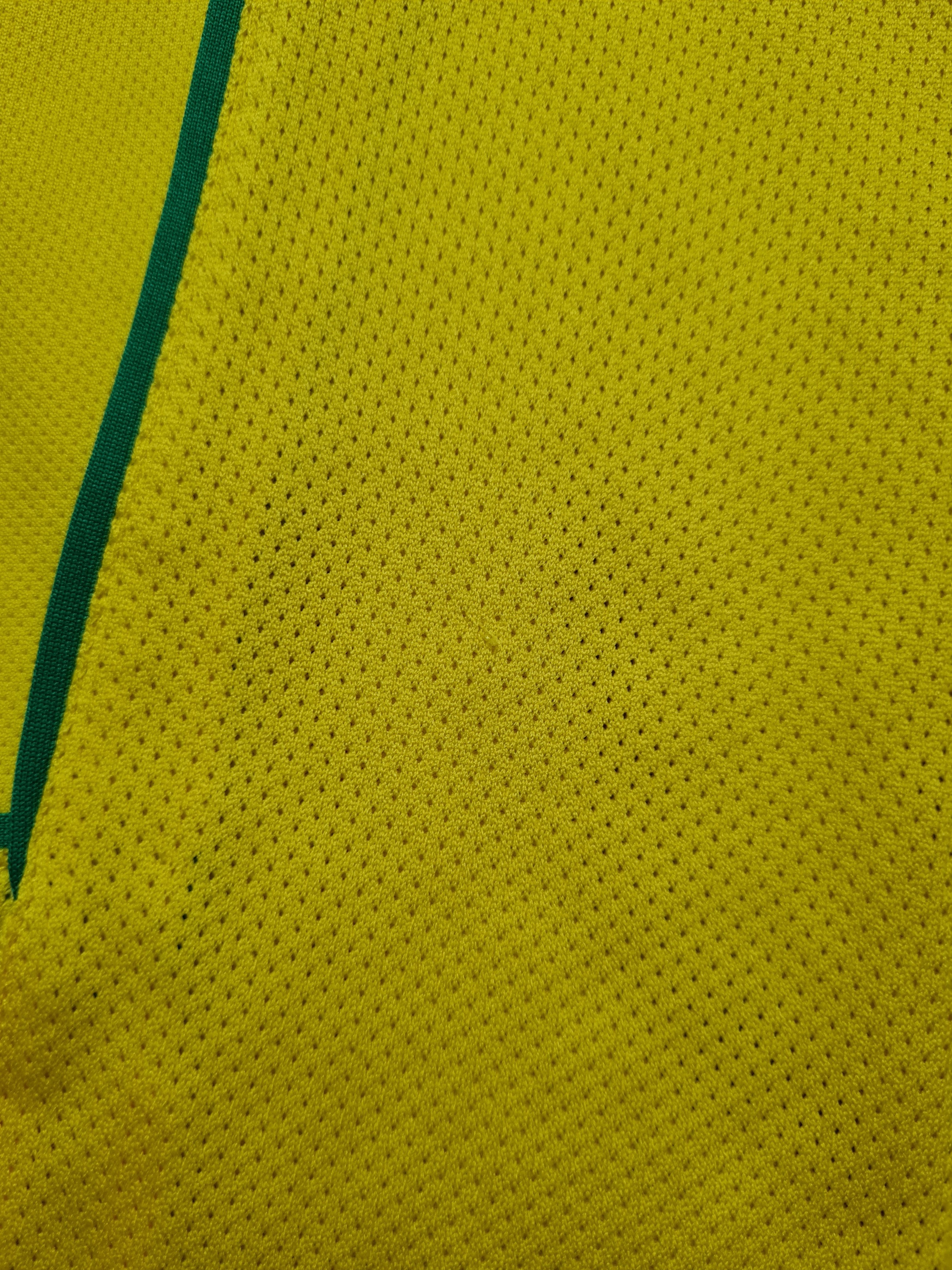 Nike NIKE Brazil 2004 #10 Ronaldinho Vintage Soccer Shirt Size US L / EU 52-54 / 3 - 11 Thumbnail