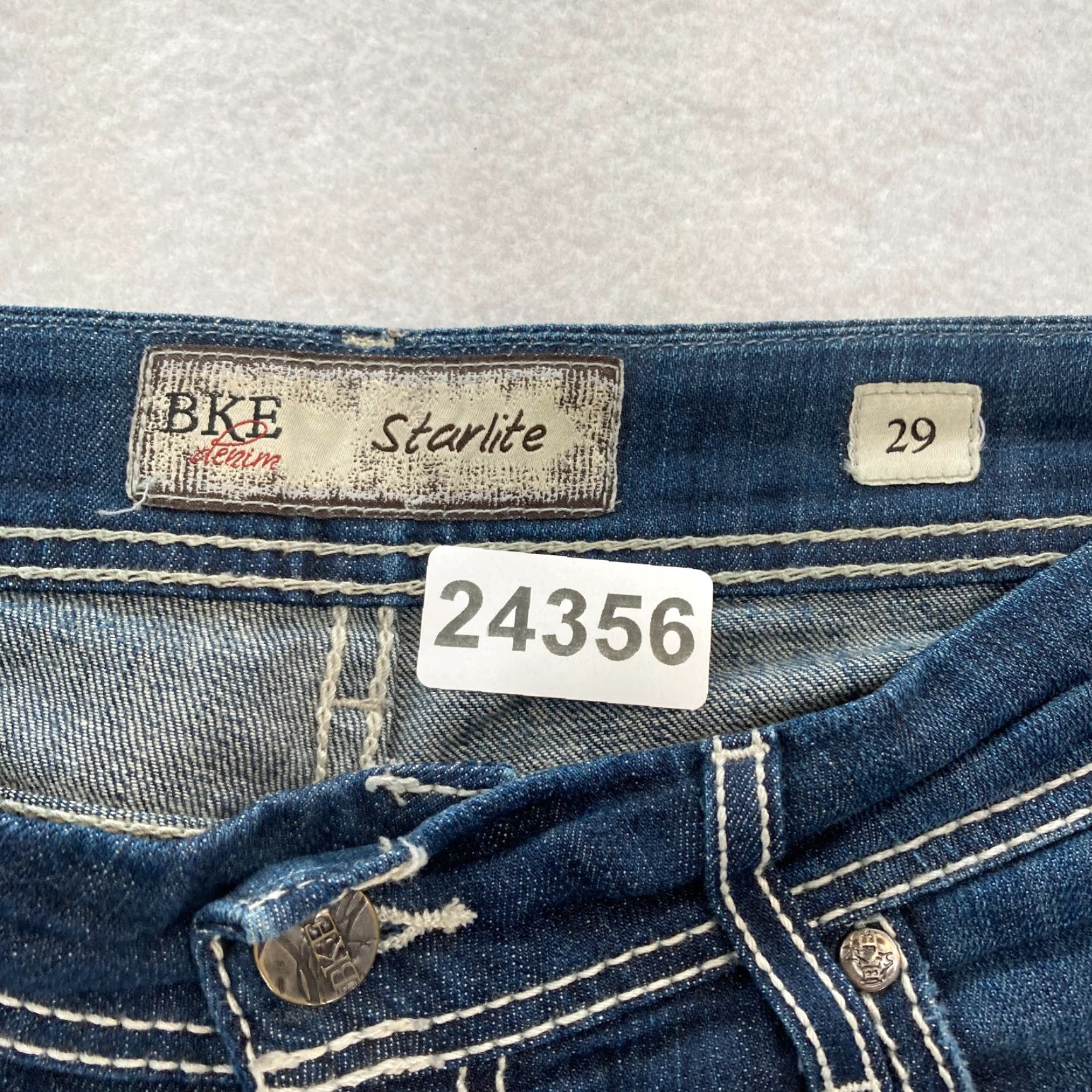 Vintage Buckle BKE Jeans Women's 29 Starlite Capri Dark Wash Blue Stretch Denim Low Rise Jeans Size 29" - 4 Thumbnail