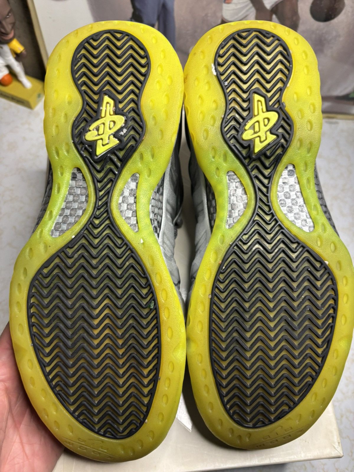 Jordan Brand Nike Foamposite ‘volt’ Size US 10 / EU 43 - 5 Thumbnail
