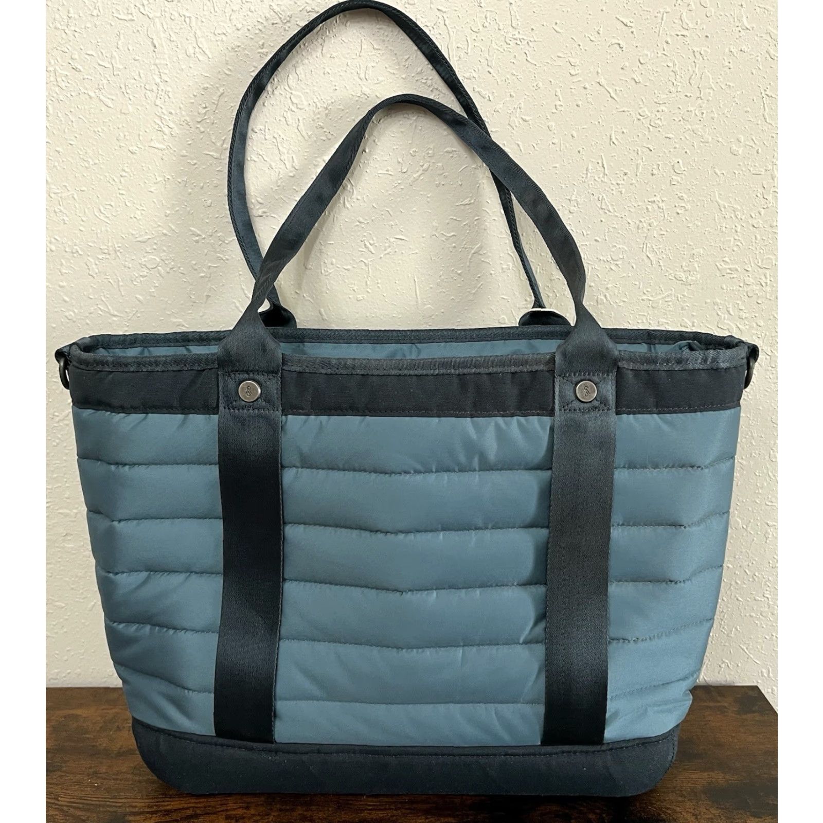 Vintage SMMT Powderloft Tote Bag 20L Insulated NWT Blue Unisex Adults Tote 11.75t x 17w x 5.75d Zip NWT 98 Size ONE SIZE - 4 Thumbnail