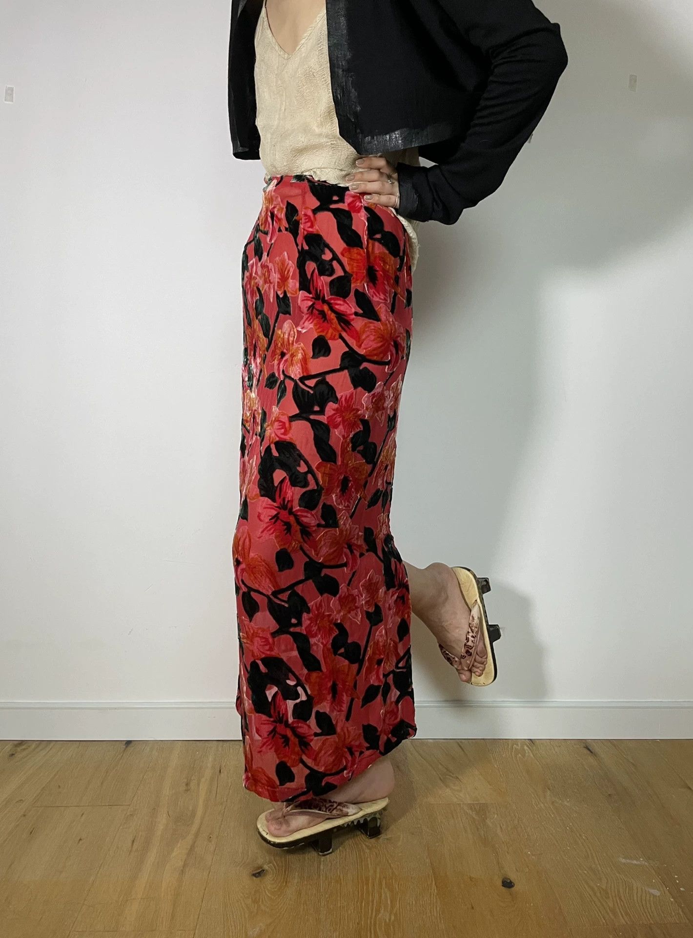 Yohji Yamamoto YOHJI YAMAMOTO 1997 Silk Burnout Velvet Skirt Size 25" / US 0 / IT 36 - 2 Thumbnail
