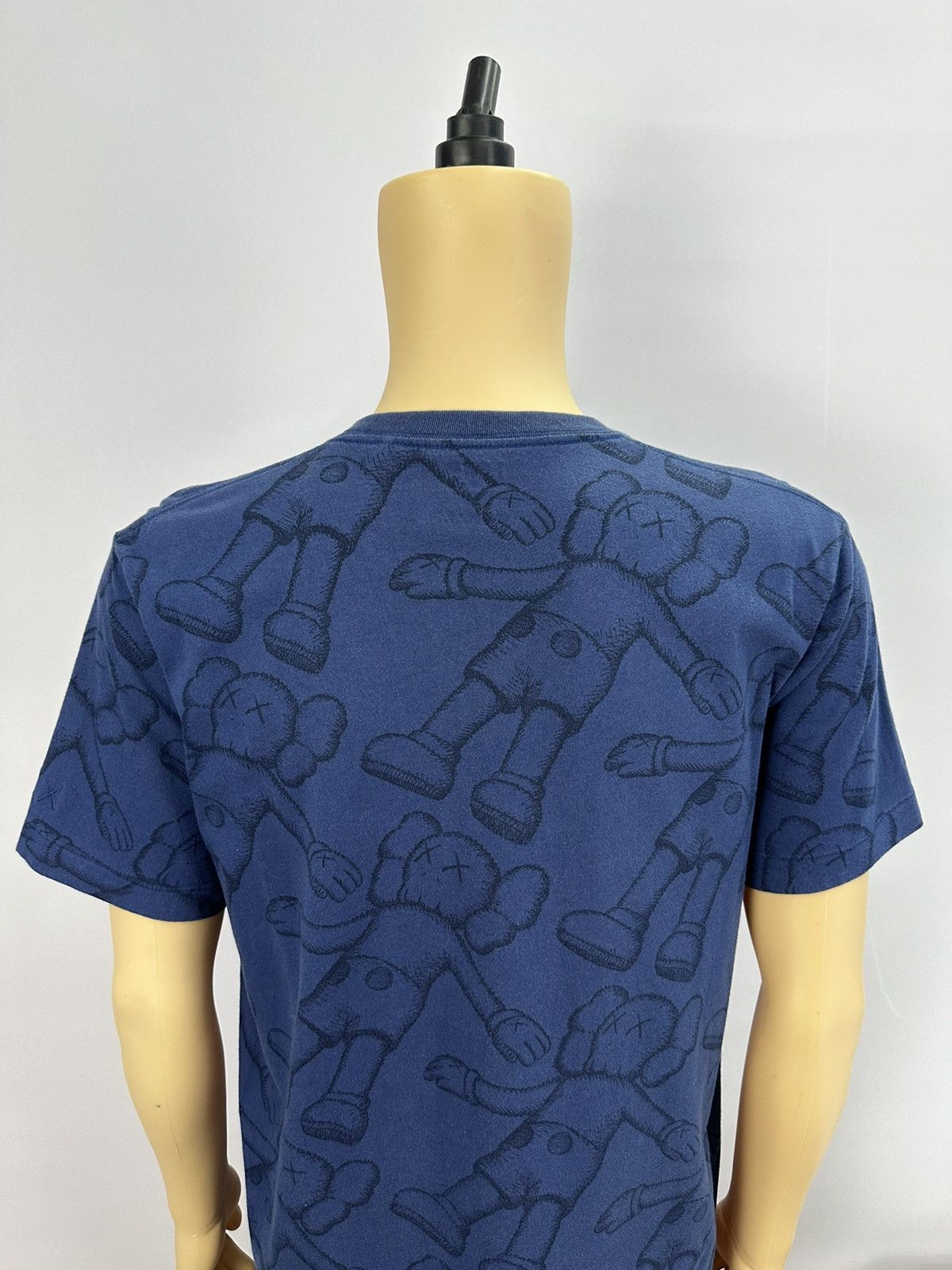 Kaws Uniqlo x Kaws Fullprint Tshirt A600 Size US XL / EU 56 / 4 - 4 Thumbnail