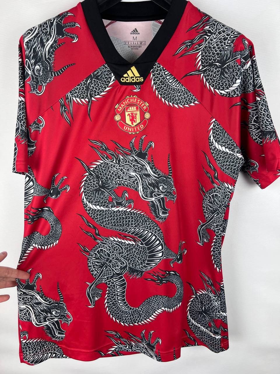 Adidas Manchester United Adidas New Year Dragon 2019 jersey size M Size US M / EU 48-50 / 2 - 6 Thumbnail