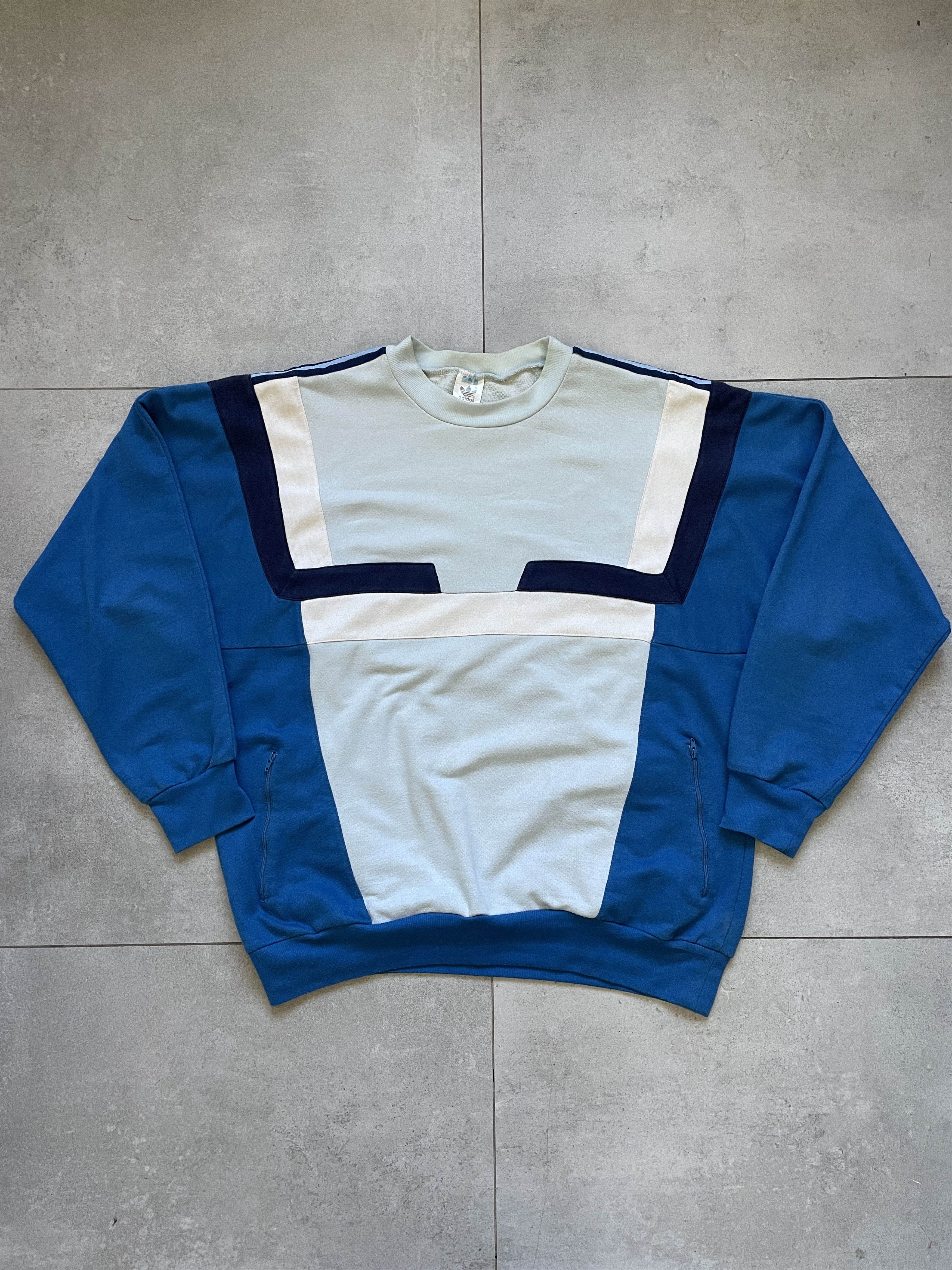 Adidas VINTAGE ADIDAS 90S BOXY BLUE BLOKECORE CREWNECK Size US M / EU 48-50 / 2 - 1 Thumbnail