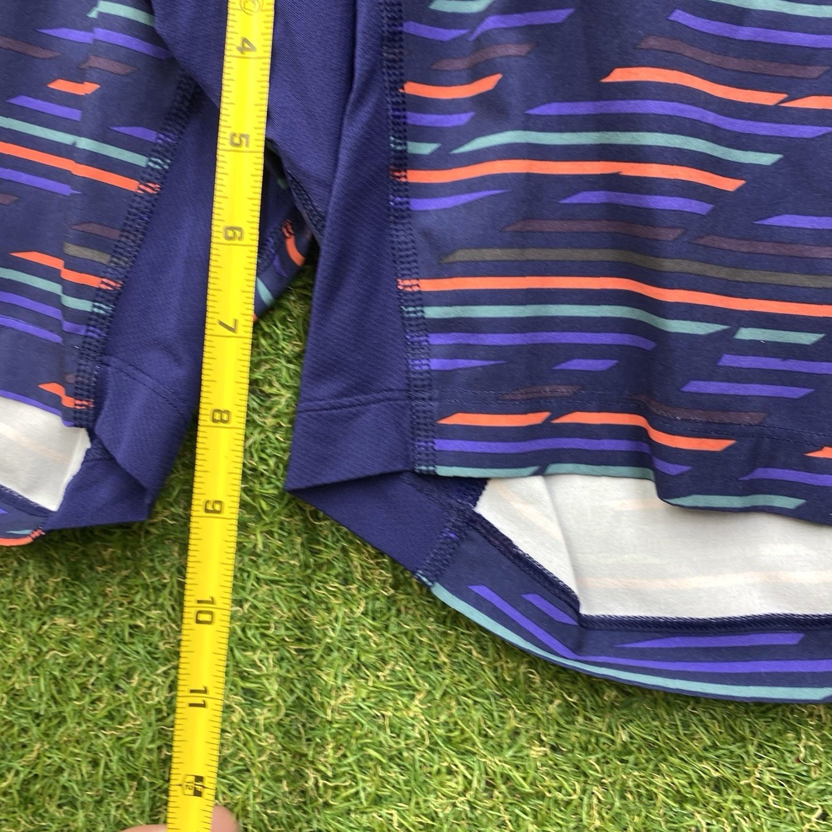 Lululemon Lululemon athletica Shorts Mens 30 Multicolor Stripe 9" Athletic Lined T.H.E. SHORT Athletic Casual, Travel, Workwear Mens 30 Blue Striped Shorts Size US 30 / EU 46 - 4 Thumbnail