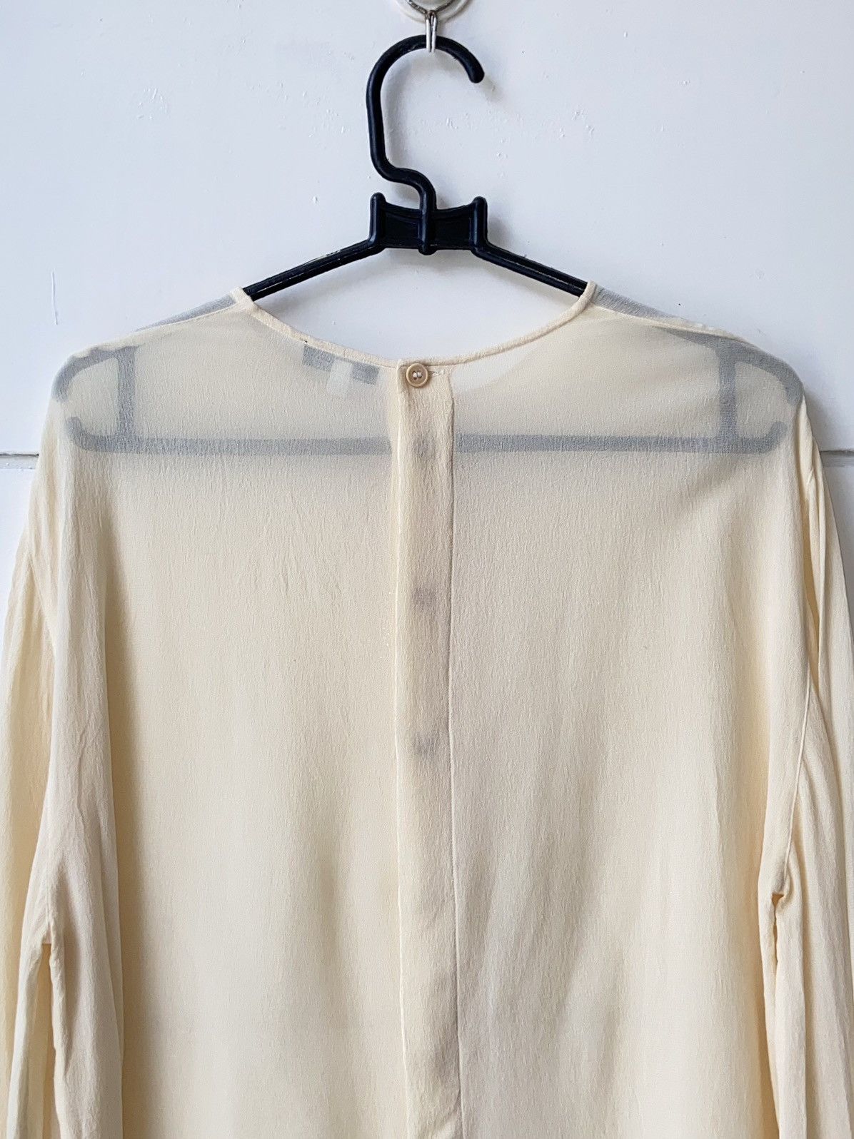 Giorgio Armani GIORGIO ARMANI Cream Mesh Shirt Size US S / EU 44-46 / 1 - 13 Thumbnail
