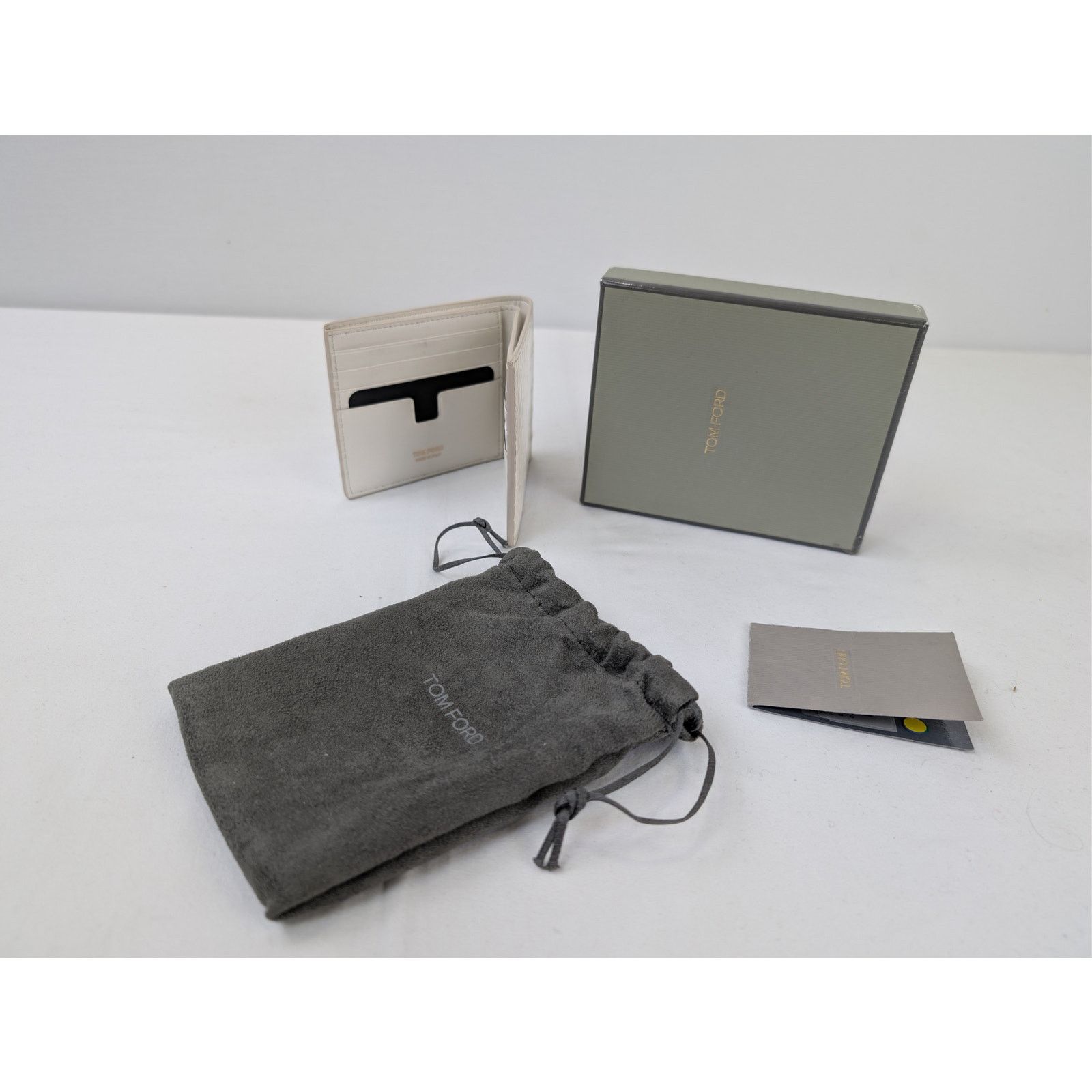 Tom Ford o1rshd1 Size: OS / Real Alligator Wallet in White Size ONE SIZE - 8 Thumbnail