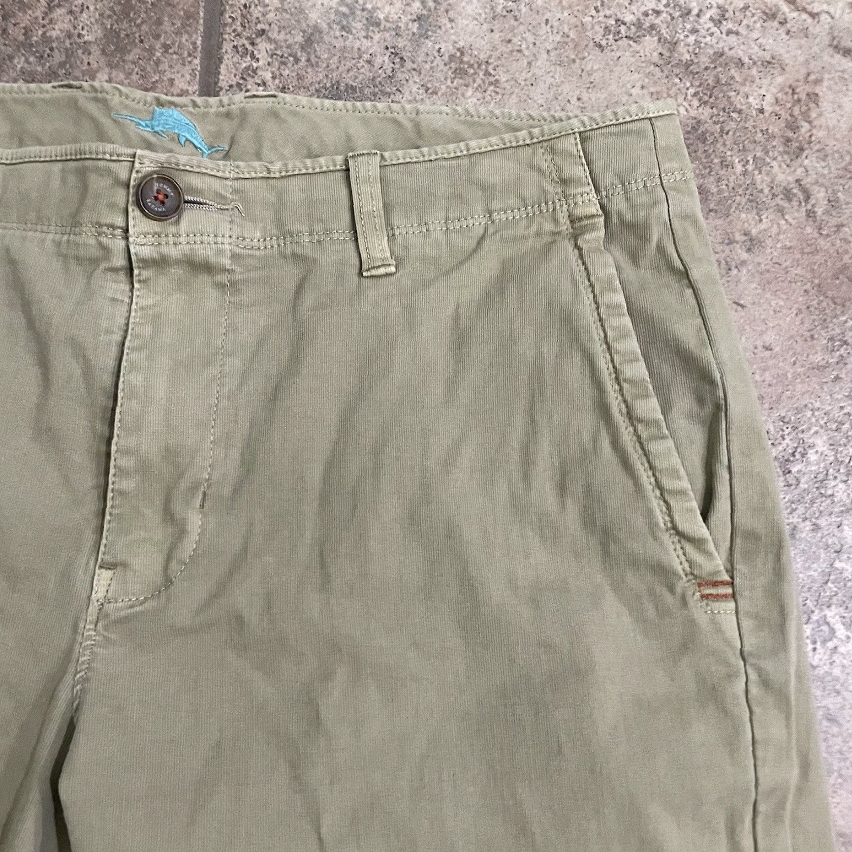 Tommy Bahama Tommy Bahama Cotton blend tan shorts Mens Size 34 Size US 34 / EU 50 - 2 Thumbnail