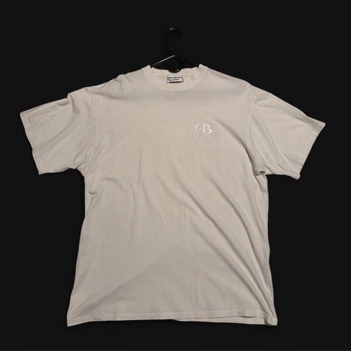 Balenciaga Balenciaga white hotel T Size US L / EU 52-54 / 3 - 1 Thumbnail
