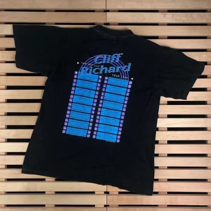 Band Tees × Vintage Vintage T Shirt Cliff Richard Hit List Tour 1994 Size M Size US M / EU 48-50 / 2 - 5 Thumbnail