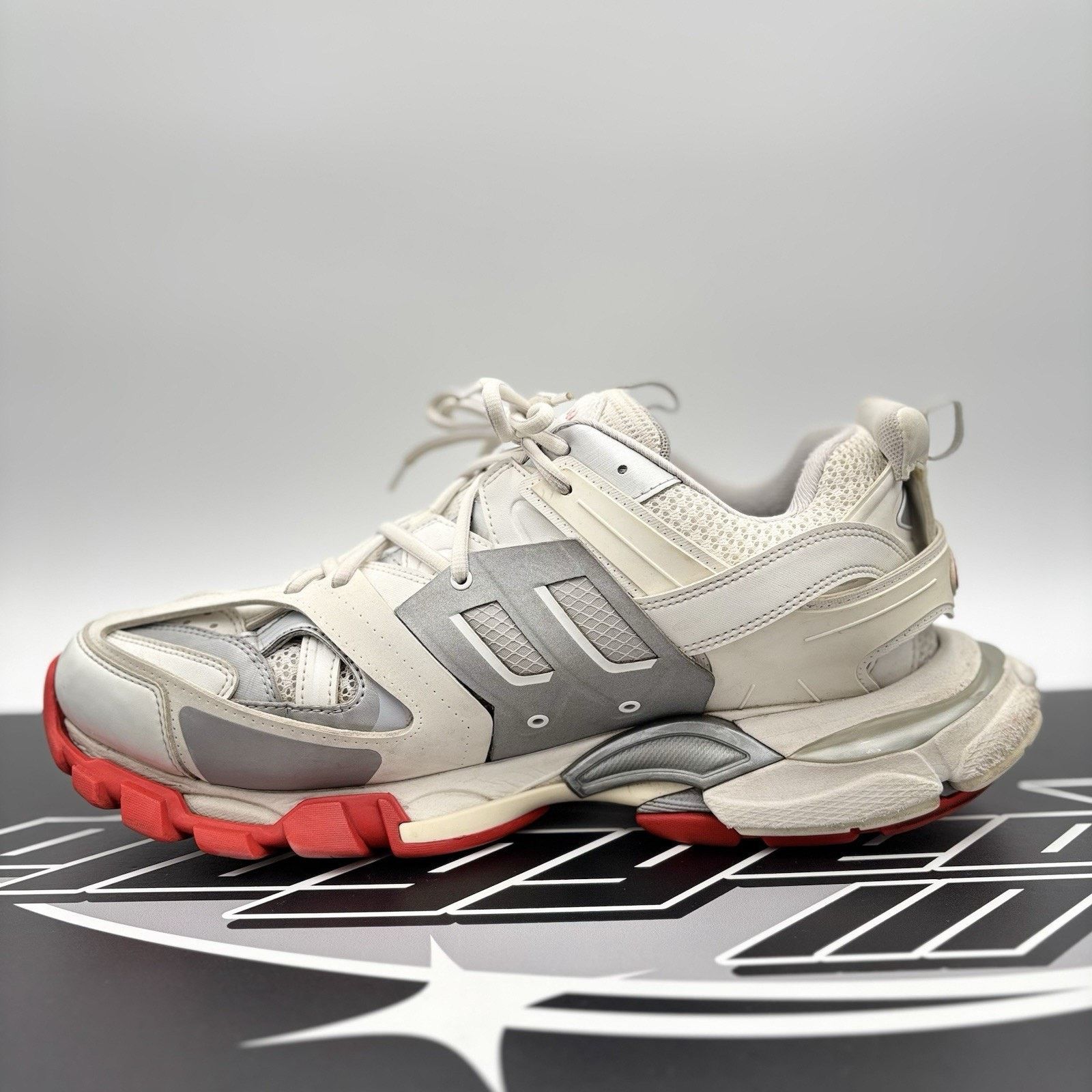 Balenciaga Balenciaga Track Sneaker ' White Red ' | GOOD CONDITION! Size US 13 / EU 46 - 4 Thumbnail