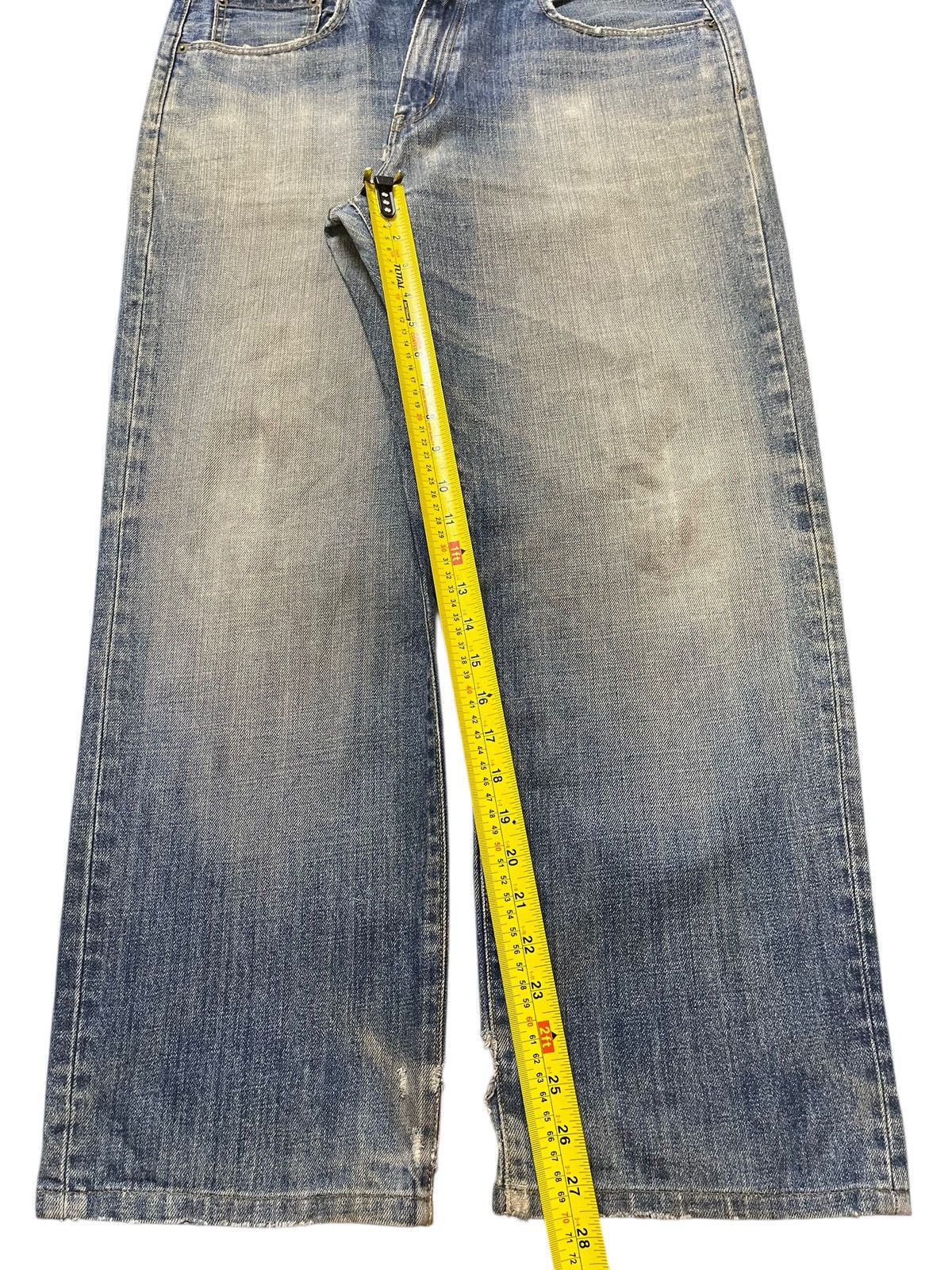 Uniqlo Vintage Japanese Uniqlo Blue Faded Wash Distress Baggy Jeans Size US 35 - 13 Thumbnail