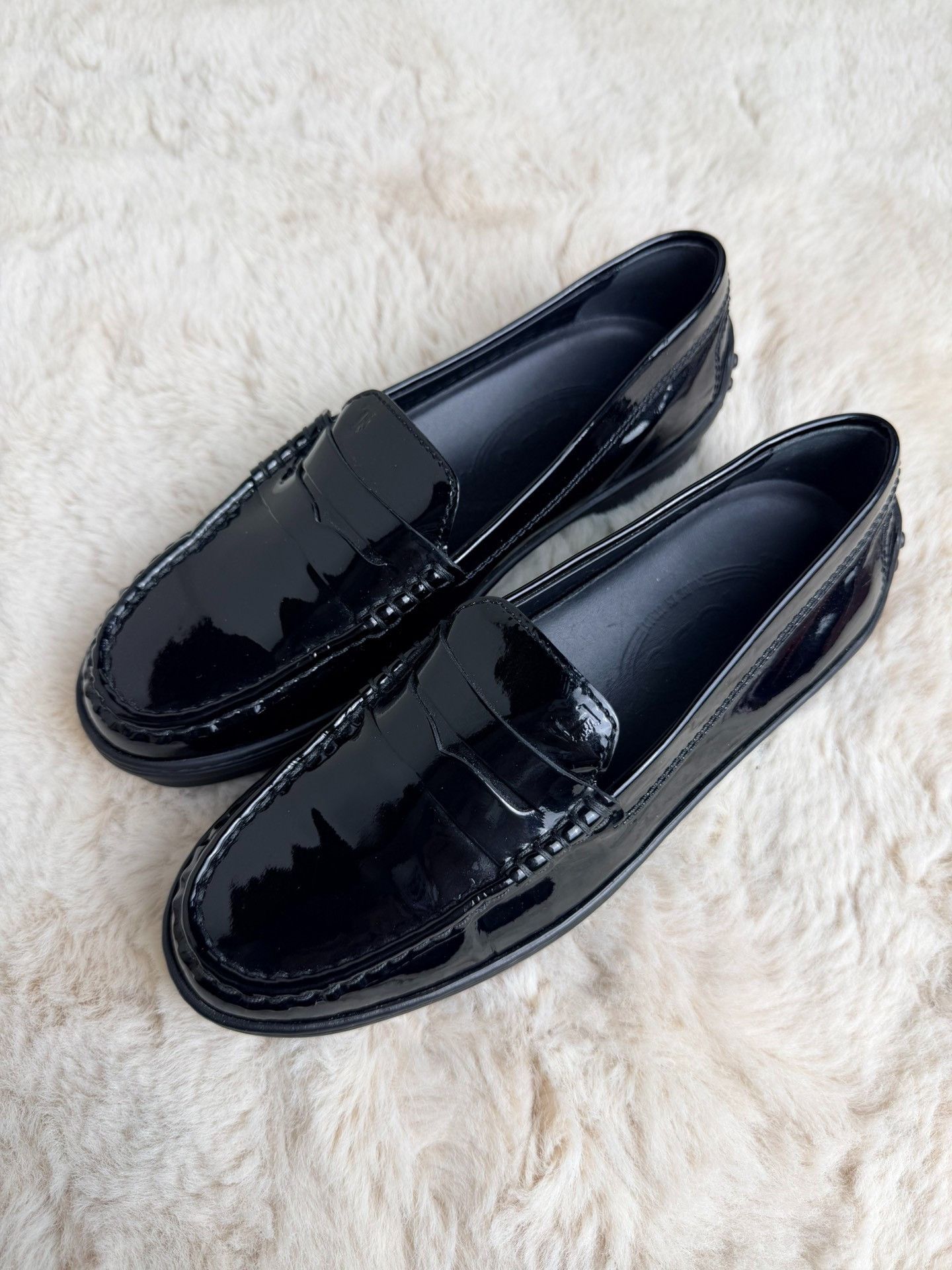 Tod's Tod's Patent Black Lowtop Sneakers us_5-5 Women Size US 5.5 / IT 35.5 - 1 Thumbnail