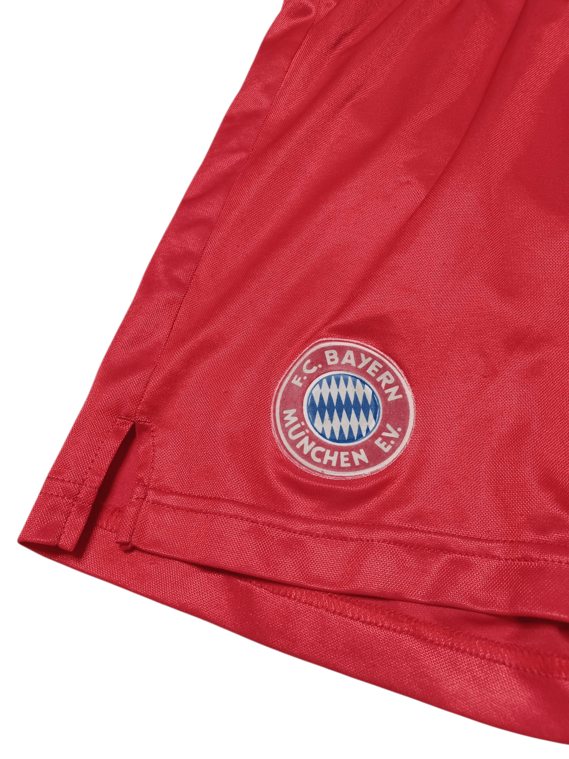 Adidas BAYERN MUNICH ADIDAS EQUIPMENT VINTAGE SHORTS SOCCER Size US 32 / EU 48 - 3 Thumbnail