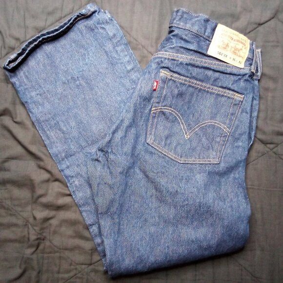Levi's × Levi's Vintage Clothing × Vintage Vintage Levi's 501 Button Fly Denim Blue Jeans 36x33 Size US 36 / EU 52 - 1 Thumbnail
