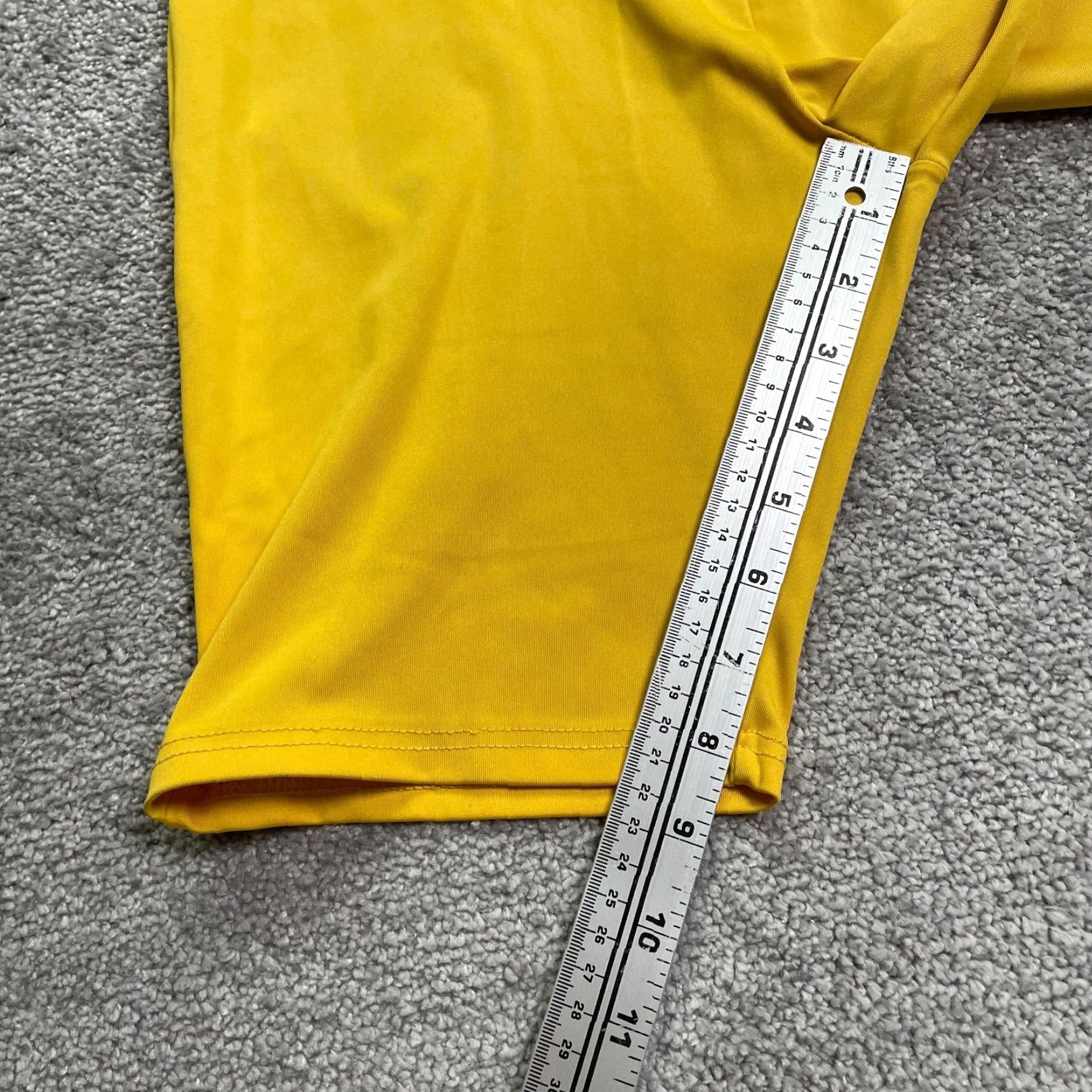 Vintage Unbranded Yellow Casual Bike Shorts Womens M Regular 28 Inseam 8.5 in Compression Breathable Lightweight Size 32" / US 10 / IT 46 - 6 Thumbnail