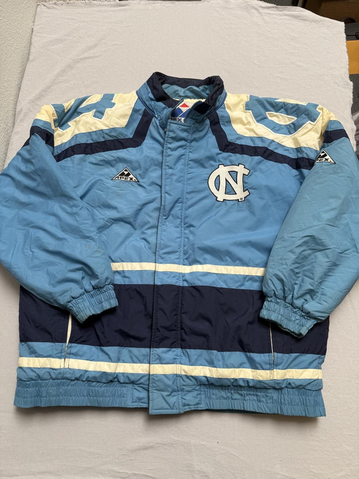 NFL VTG Apex One UNC Tarheels Zip Up jacket North Carolina XL Size US XL / EU 56 / 4 - 1 Thumbnail