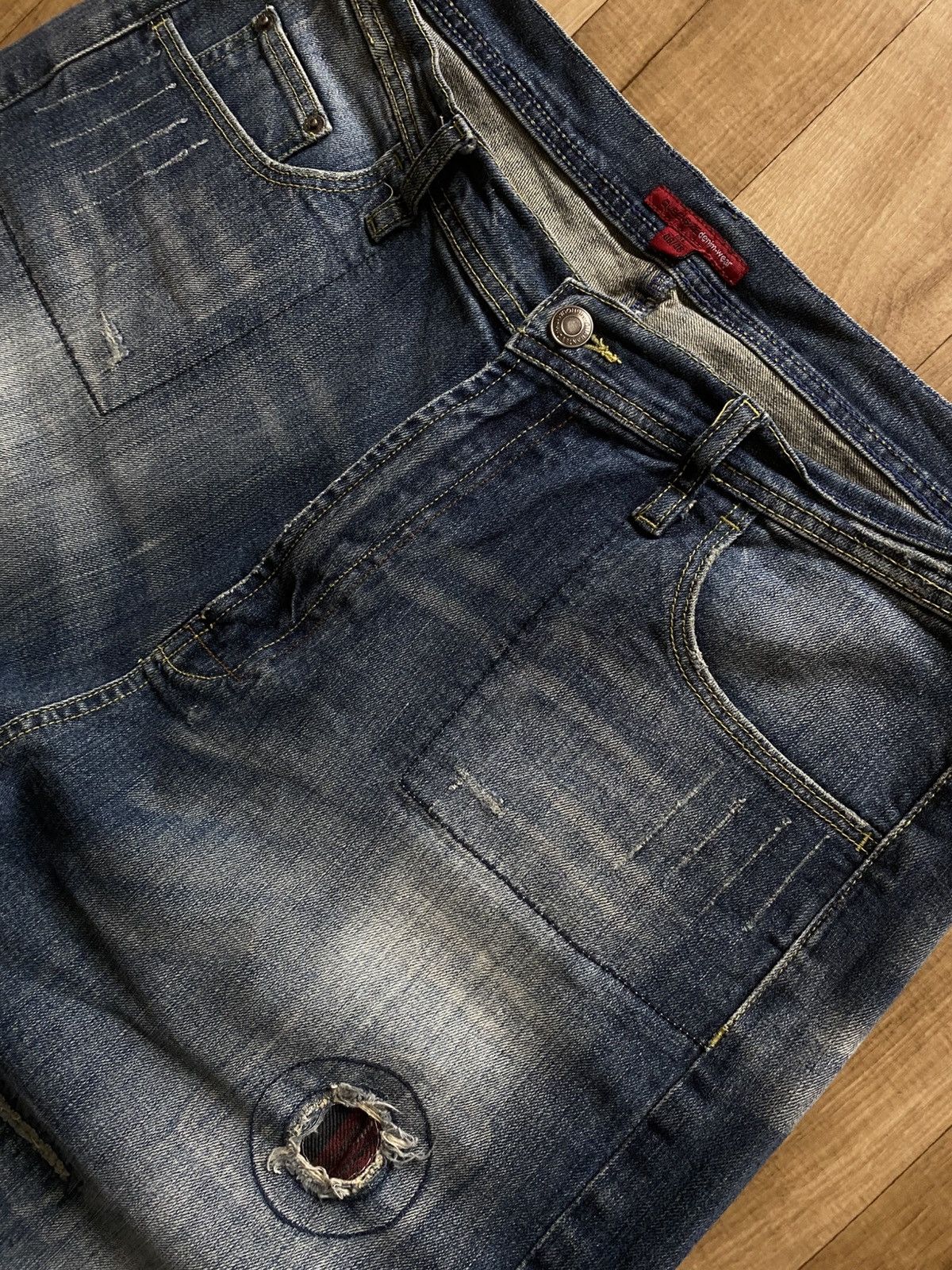 Vintage Wide-Leg Distressed Vintage Jeans Size US 37 - 6 Thumbnail