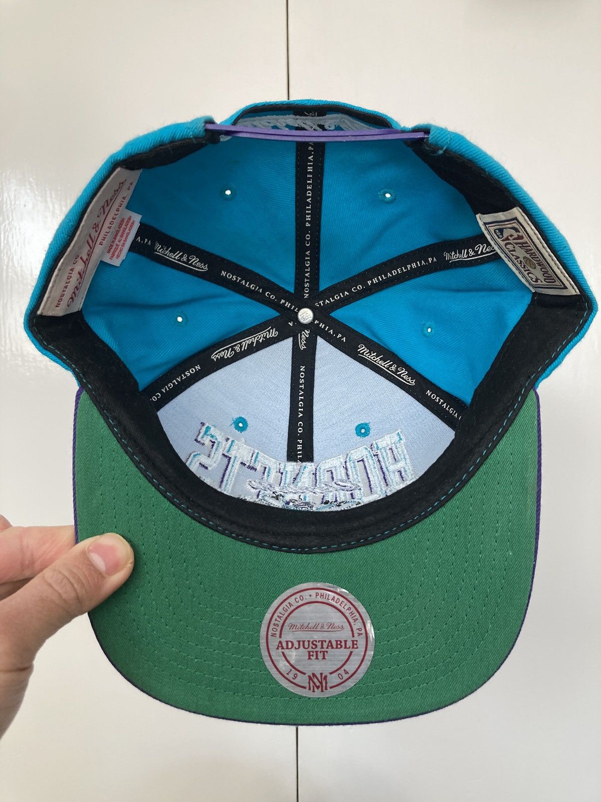 Mitchell & Ness × NBA × Vintage CHARLOTTE HORNETS MITCHELL & NESS SNAPBACK HAT NBA HARDWOOD Size ONE SIZE - 10 Thumbnail