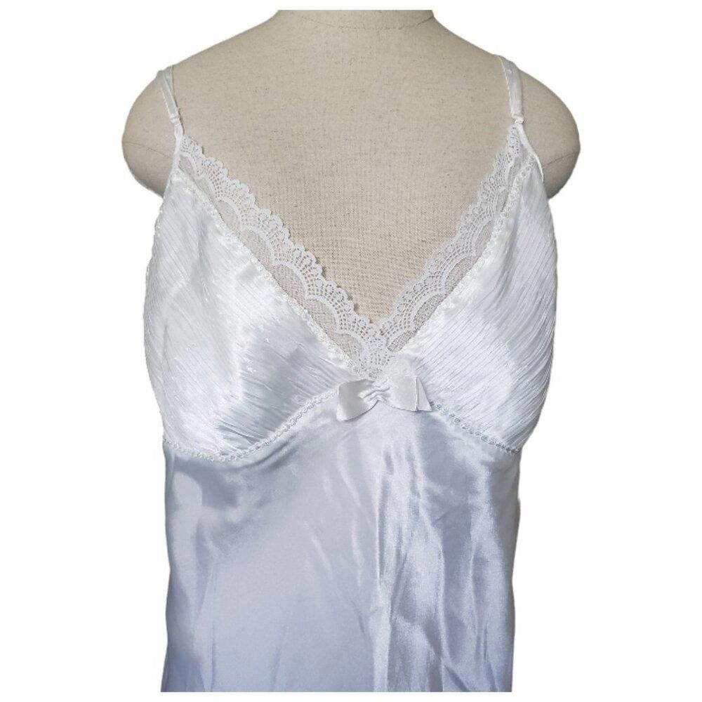 Designer CT720 Morgan Taylor NWT Intimates White Cami 1X Size ONE SIZE - 2 Thumbnail