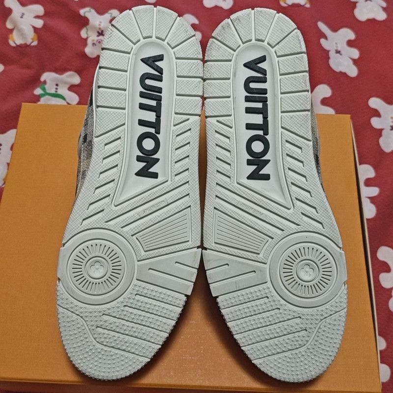 Louis Vuitton Louis Vuitton Low-Top Trainer Sneakers in White -2508 Size US 8.5 / EU 41-42 - 4 Thumbnail