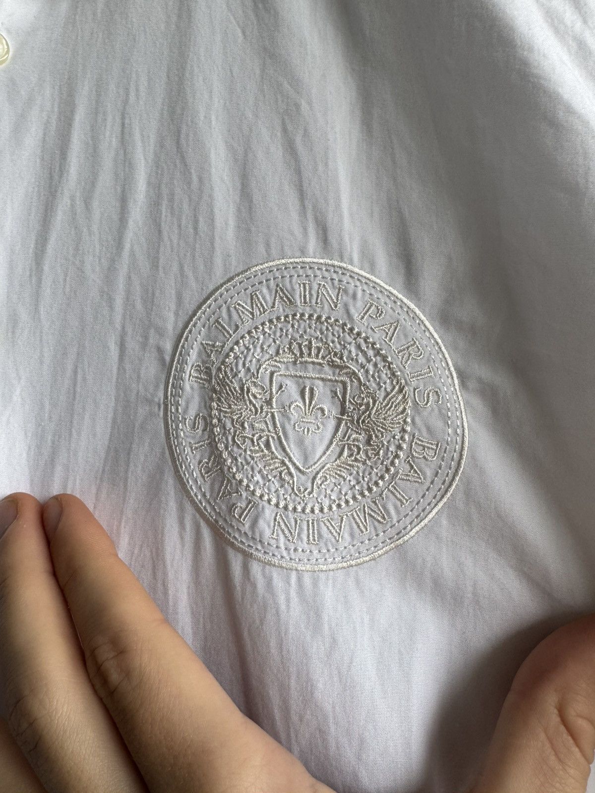 Balmain Balmain Paris Shirt Circle Logo Size US M / EU 48-50 / 2 - 6 Thumbnail