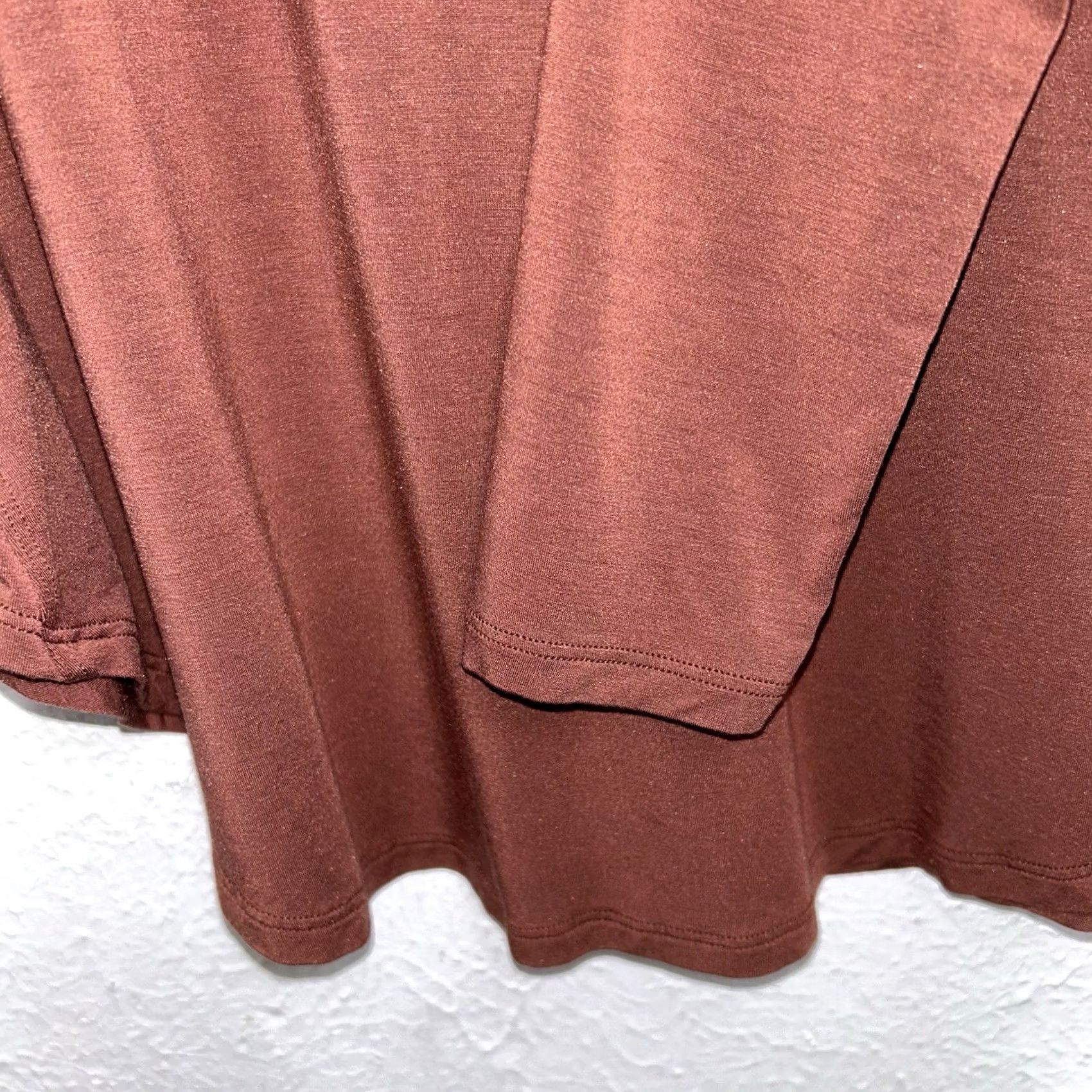 Lululemon Lululemon Distressed Multicolor Logo Relaxed T‑Shirt Dark Orange 6 Women’s Casual/Workwear Athletic Top Shirt Menstrual? Size M / US 6-8 / IT 42-44 - 5 Thumbnail