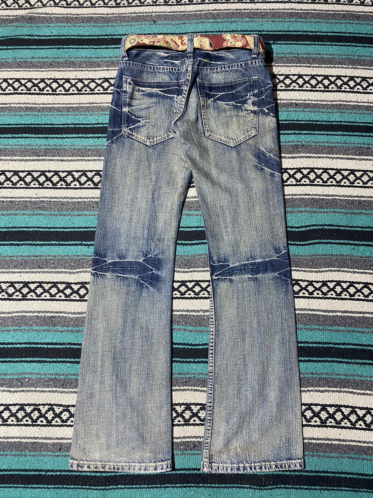2000s KUI - Fading Distressed Denim Pants