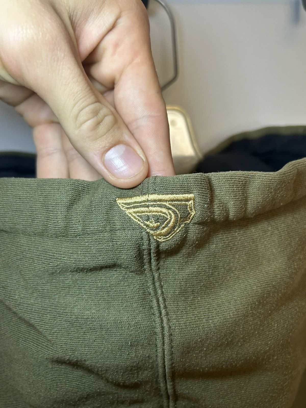 Quicksilver Vintage Quicksilver y2k distressed patch logo zip-up hoodie Size US XL / EU 56 / 4 - 8 Thumbnail