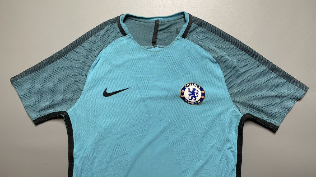 Nike × Vintage CHELSEA NIKE 2017/2018 FOOTBALL TRAINING PLAYER ISSUE JERSEY Size US M / EU 48-50 / 2 - 2 Thumbnail