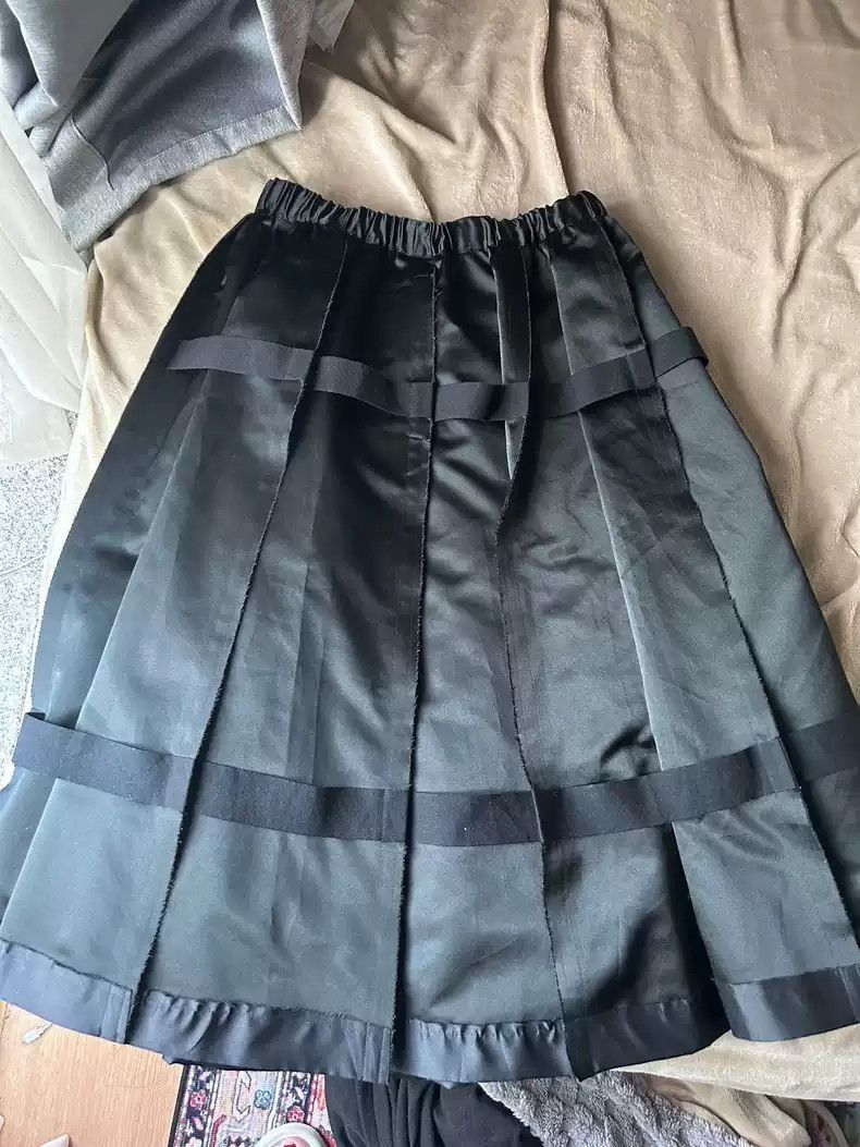 Comme des Garcons comme des garcon black half skirt-2505 Size US 28 / EU 44 - 2 Thumbnail