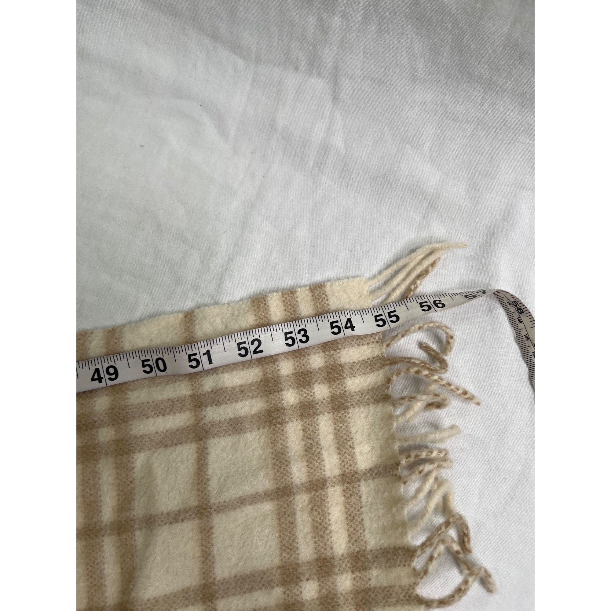 Burberry Burberry Novacheck Beige Cream Cashmere Knit Fringe Scarf Size ONE SIZE - 5 Thumbnail
