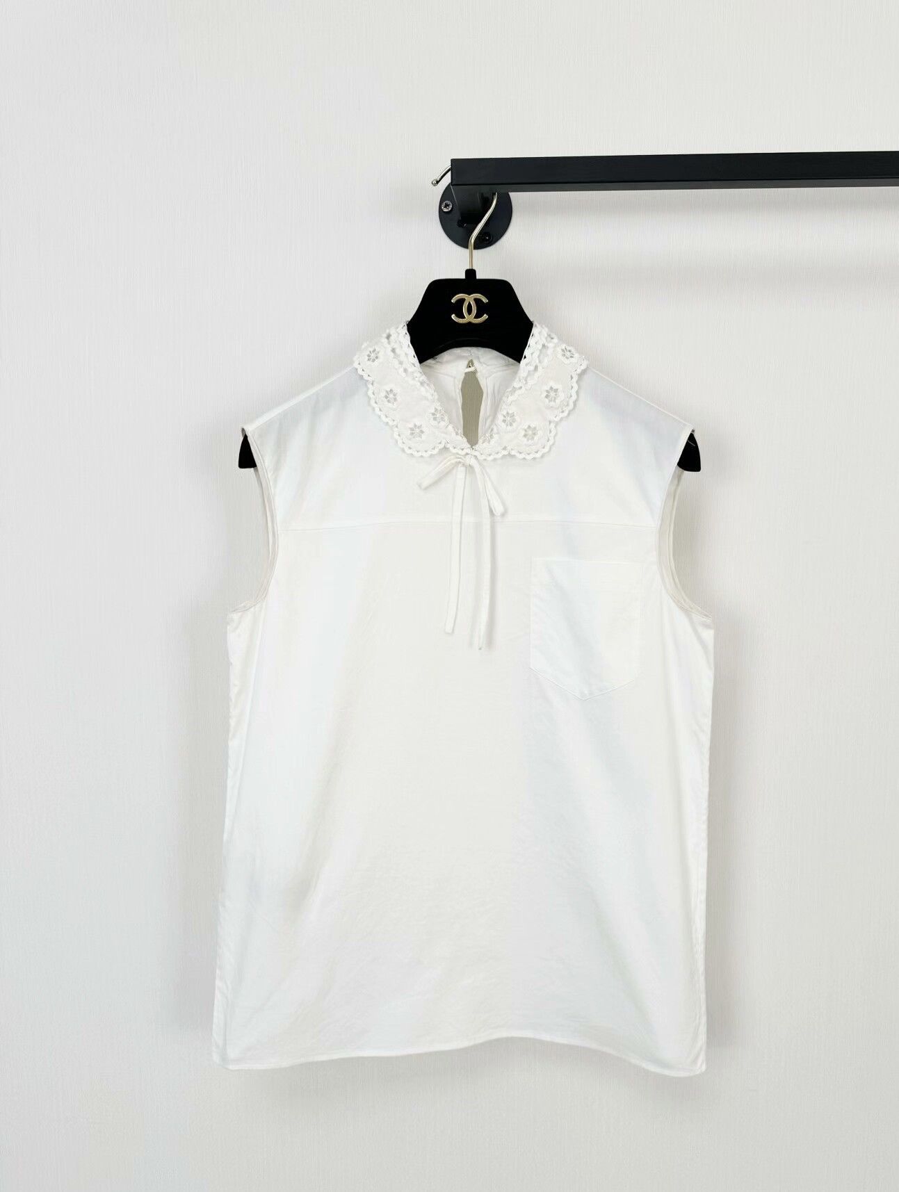 Miu Miu Miumiu vest Size S / US 4 / IT 40 - 1 Thumbnail