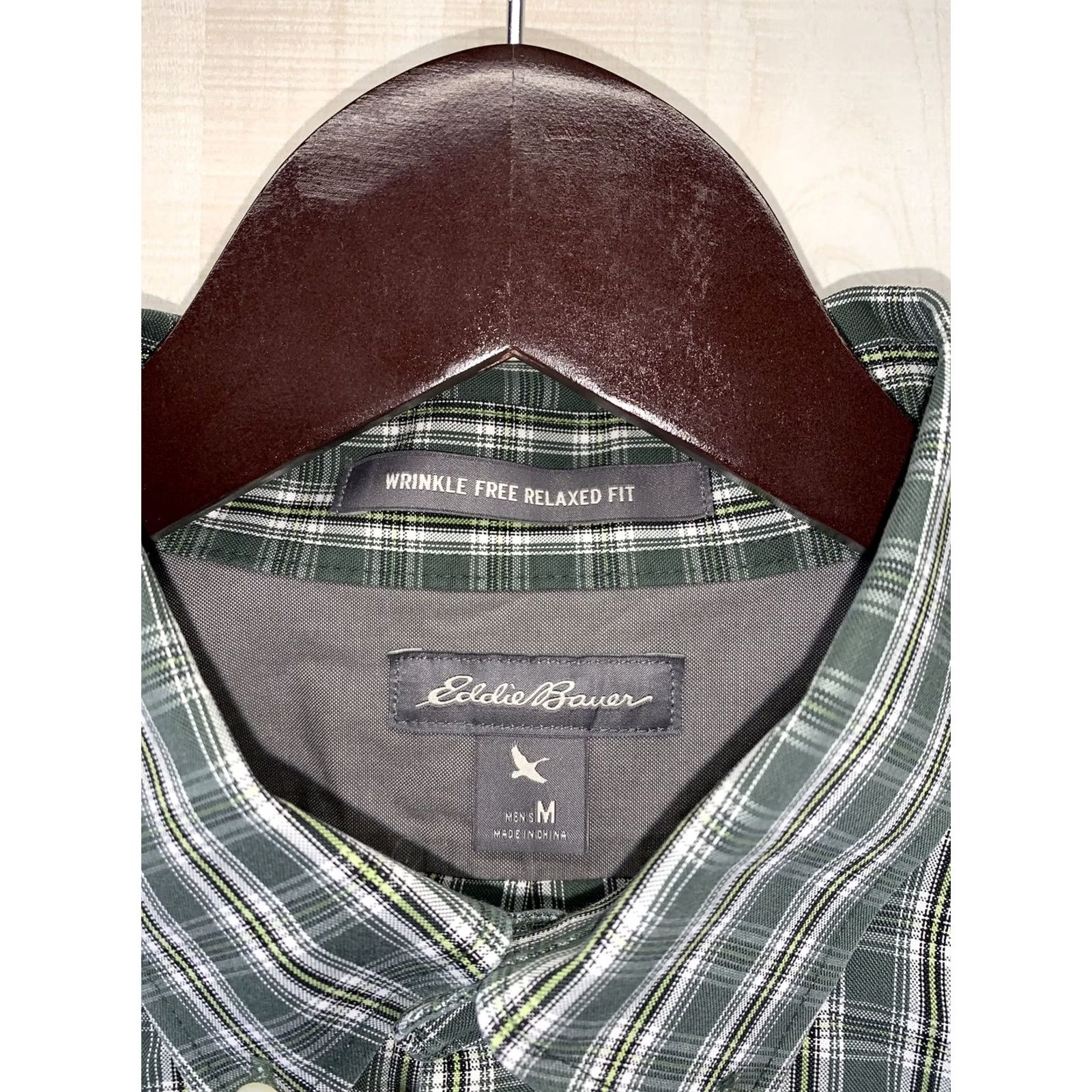 Eddie Bauer Eddie Bauer Button-Down Shirt Mens Plaid Green Wrinkle Free Relaxed Fit SZ M-5219 Size US M / EU 48-50 / 2 - 3 Thumbnail