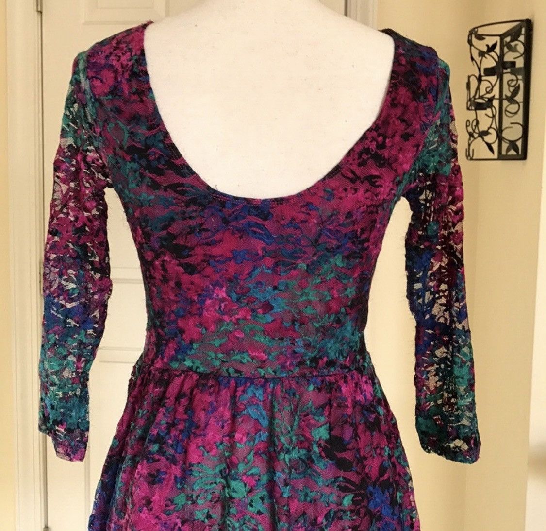 Other FLORAL LACE SCOOP BACK ABOVE KNEE DRESS WITH SHEER SLEEVES Size S / US 4 / IT 40 - 7 Thumbnail