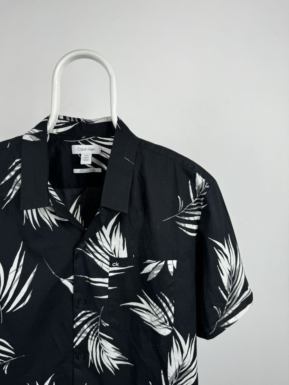 Calvin Klein Calvin Klein Floral Print Short Sleeve Shirt Size US XL / EU 56 / 4 - 2 Thumbnail