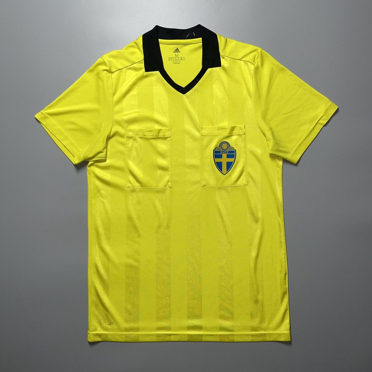 Adidas SWEDEN NATIONAL FOOTBALL SOCCER REFEREE JERSEY Size US M / EU 48-50 / 2 - 1 Thumbnail